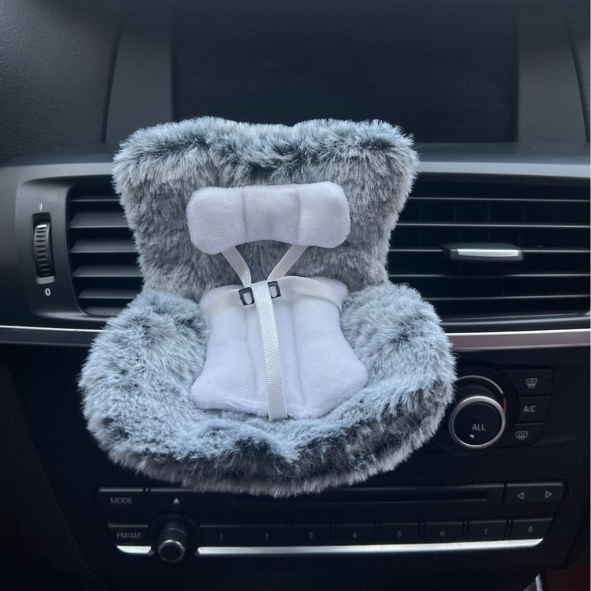 Car accessories LABUBU safety seats Car Air outlet Fragrance 1.0