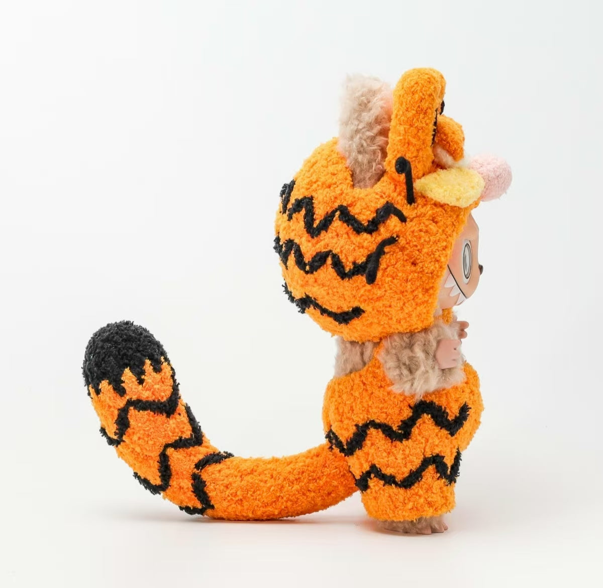 Cute Garfield knitted style outfit for LABUBU
