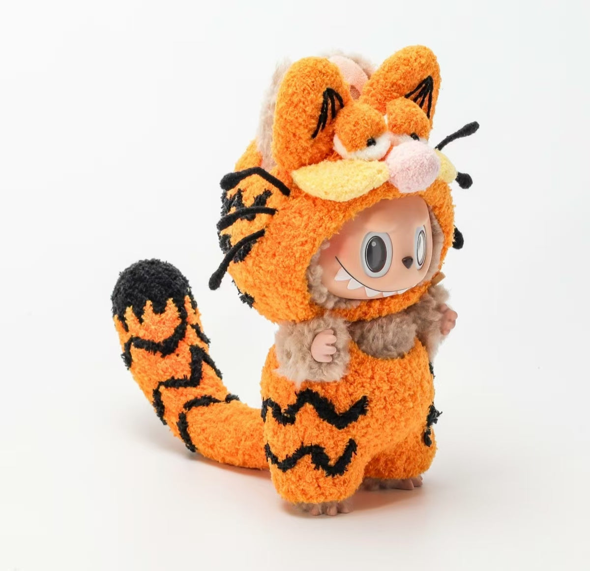 Cute Garfield knitted style outfit for LABUBU