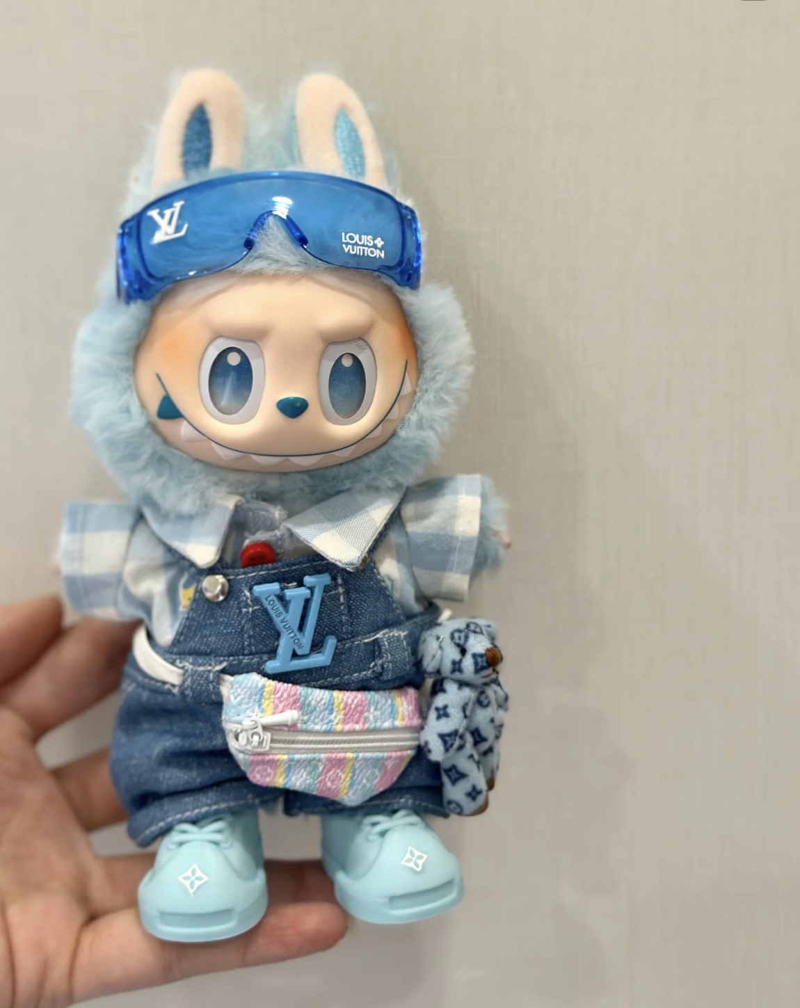 LABUBU hope outfit L* tiny bear