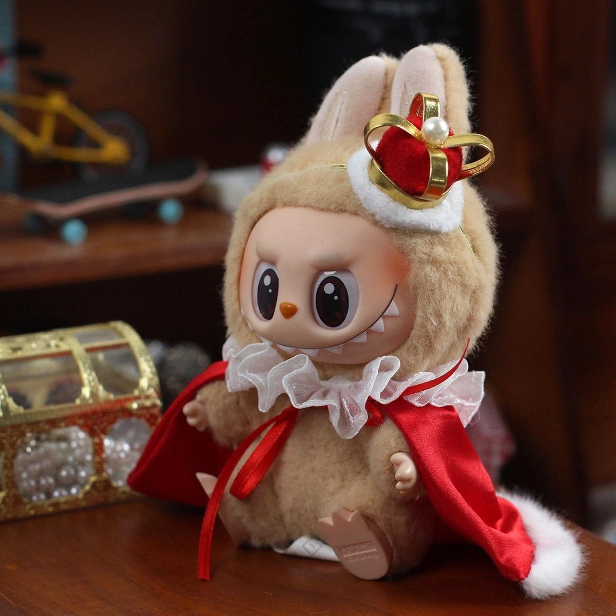 Labubu King Outfit Red cloak Crown hat clothes